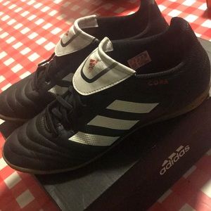 size 5 1/2 indoor used soccer shoes